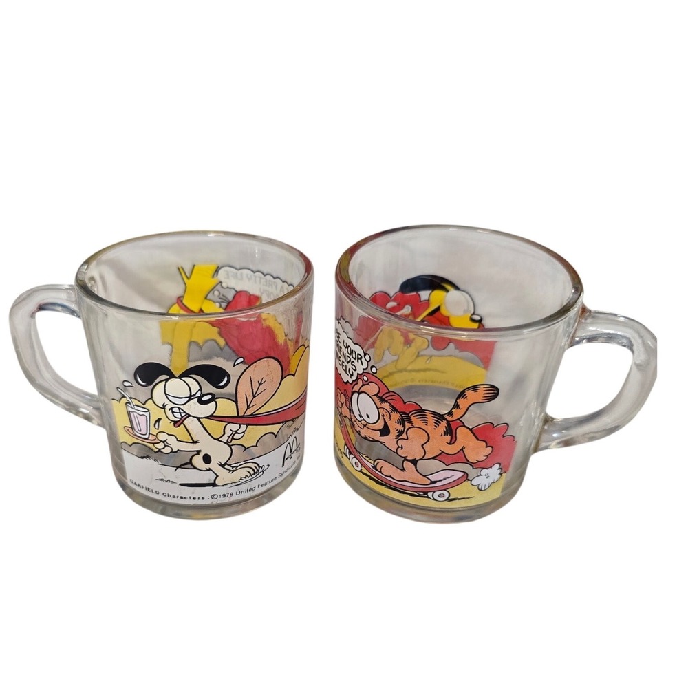 McDonalds Garfield Odie Glass Mugs Vintage 1978 Set of 2 Cartoon Clear Cups